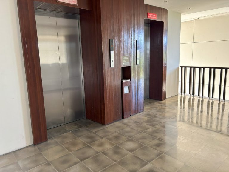 エレベーターホール客室階