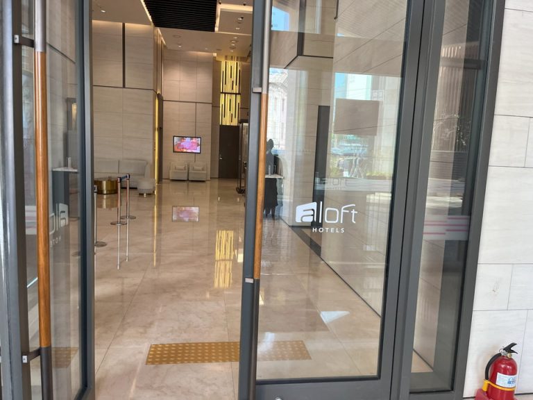 エントランス②