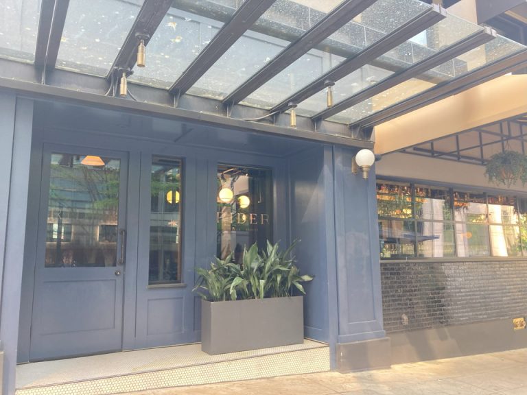 レストラン入口