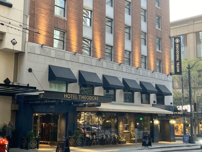 エントランス外観