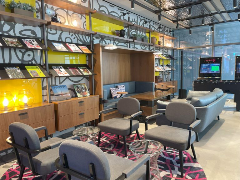 フロント横スペース