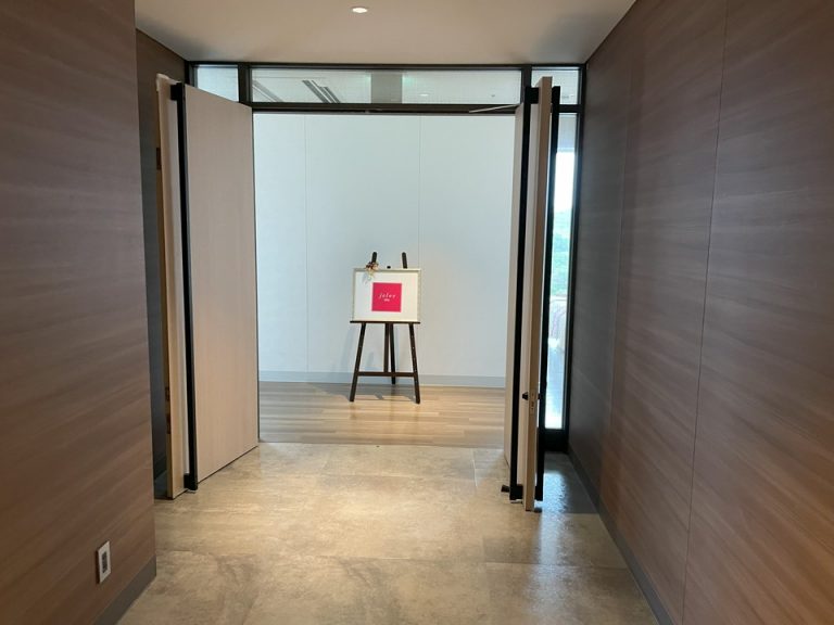 11階 スパ入り口