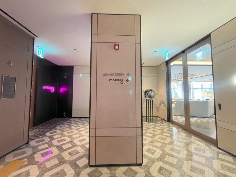 フロント入り口(2)