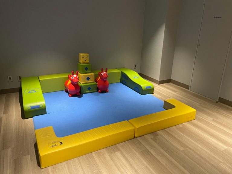 4階ベビーコーナー横 キッズスペース