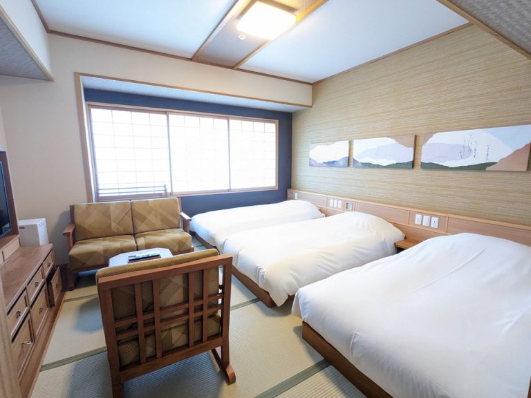 客室全体窓際方向