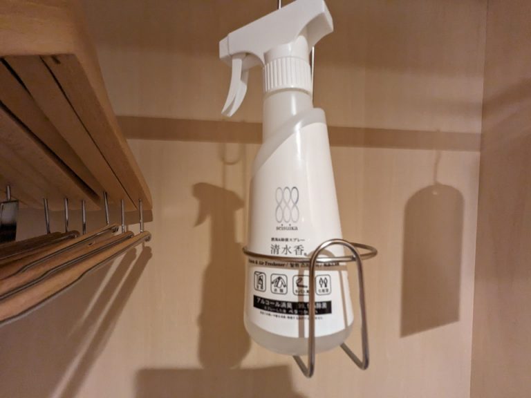 消臭スプレー