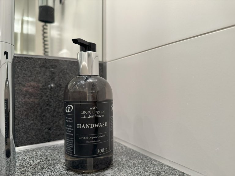 アメニティ4 ハンドソープは置いてありました。