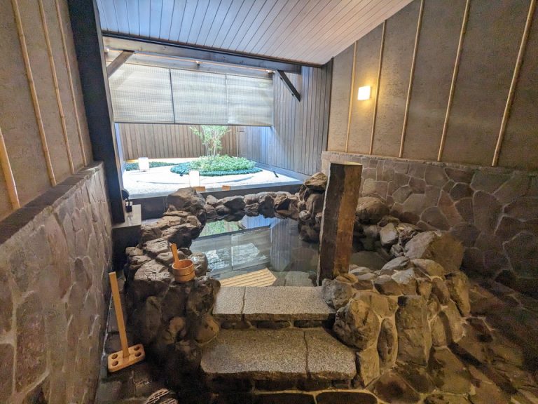 貸切風呂「石心の詠」天然温泉