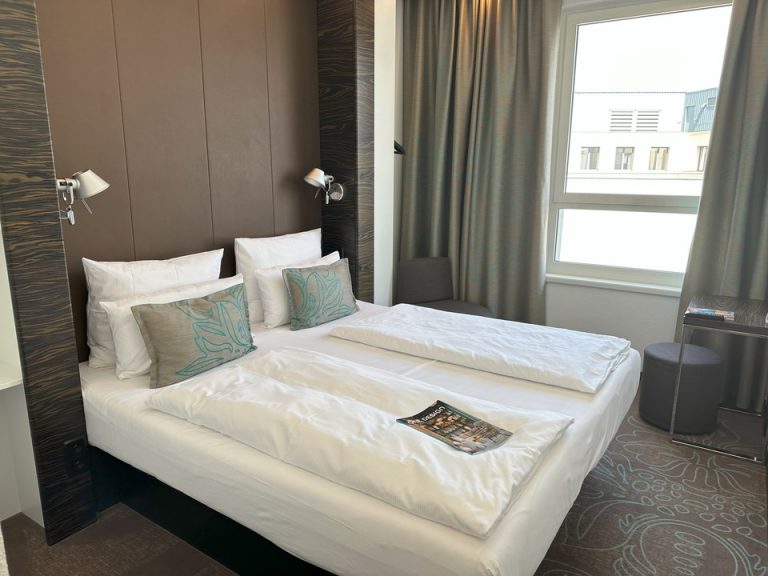 客室全体(窓際方向)3