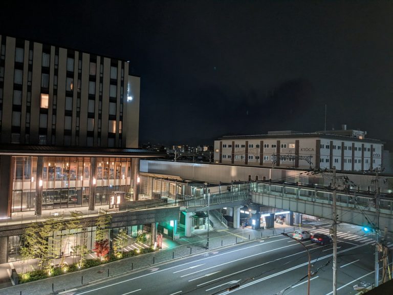 窓からの眺望夜