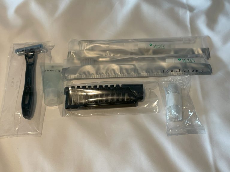 フリーアメニティコーナーから貰ったもの