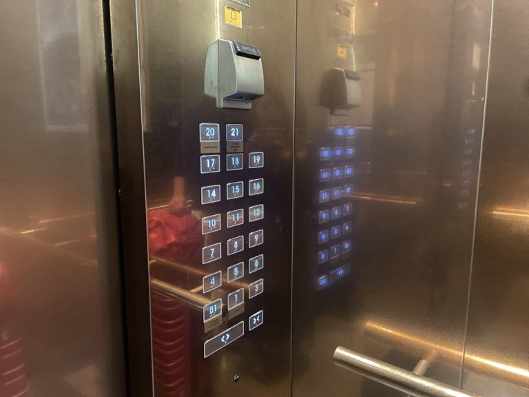 エレベーター(1)