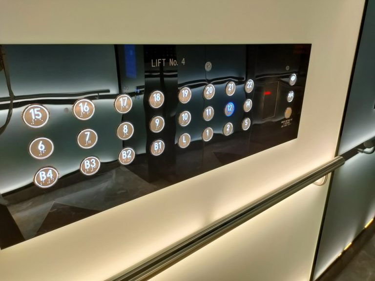 エレベーター階数ボタン2