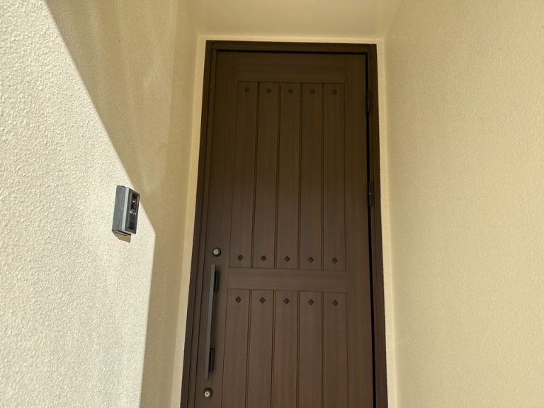 客室入口外観ドア