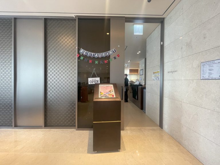 レストラン入口