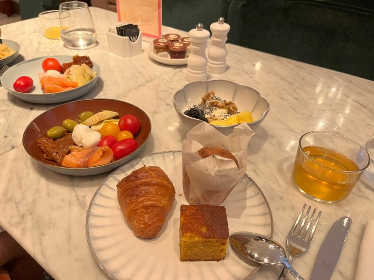 朝食(1)