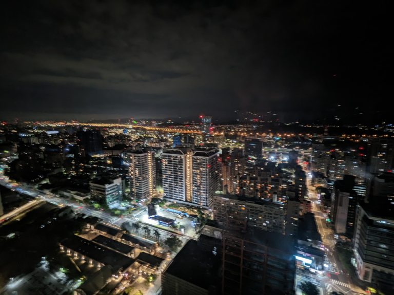 窓からの景色夜