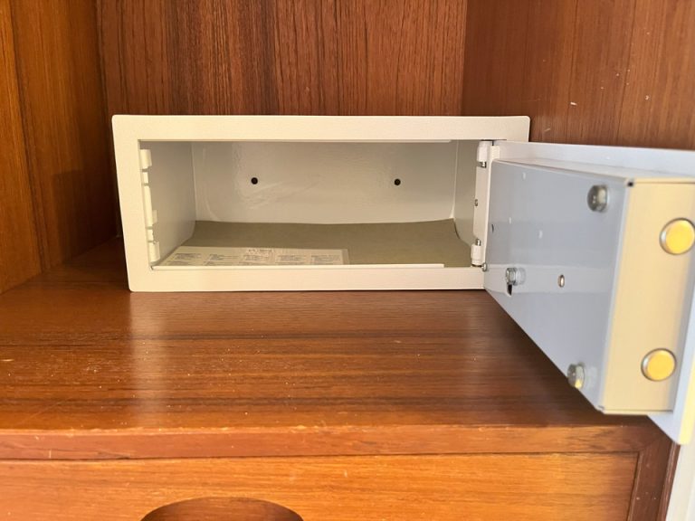 セーフティーボックス(開けた状態)