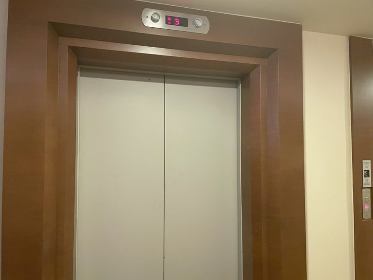 エレベーター3