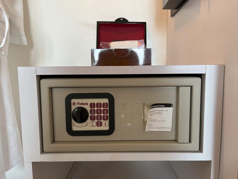 セーフティボックス(閉じた状態)