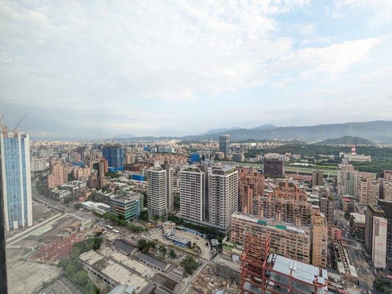 窓からの景色昼