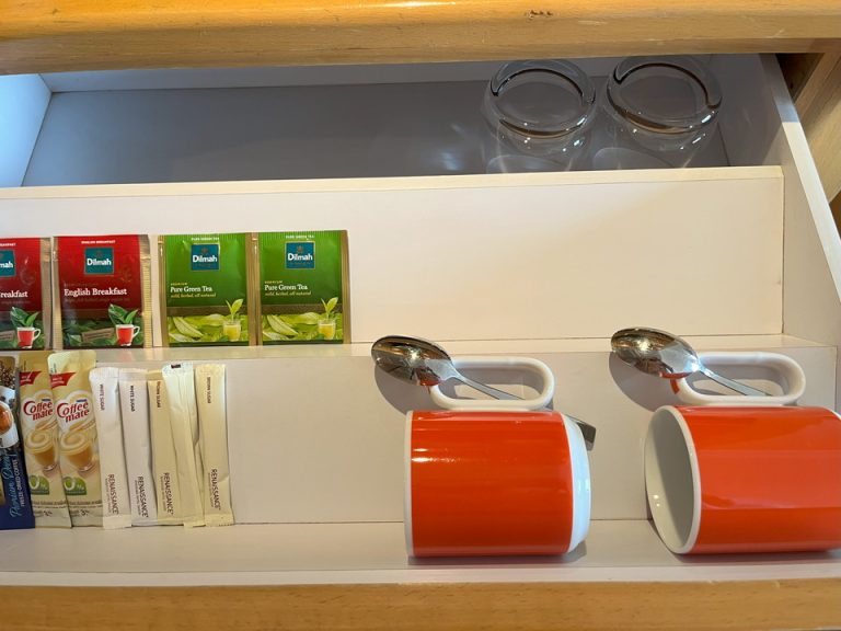 グラス・カップ