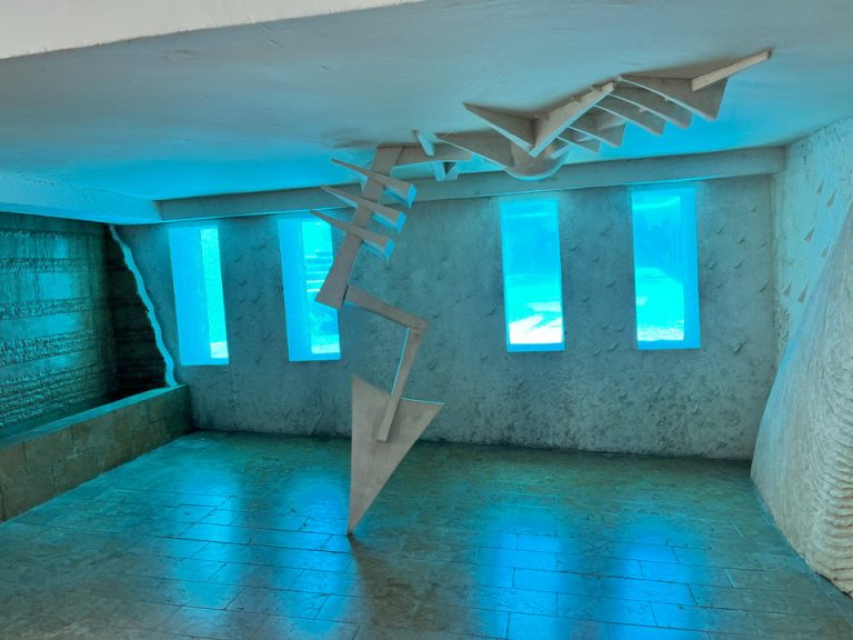 アプローチ途中の風景