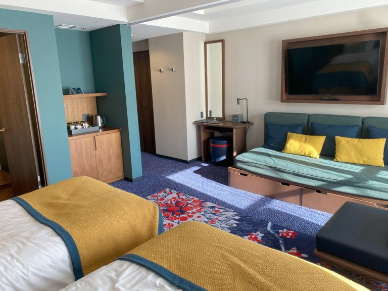 客室全体(入口方向)