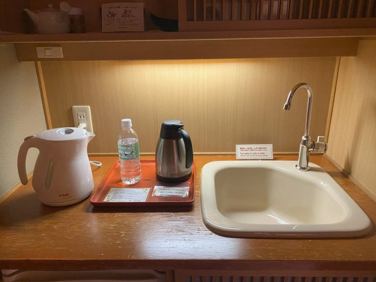 部屋内 フリードリンク2