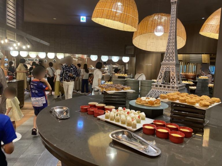 レストラン内観