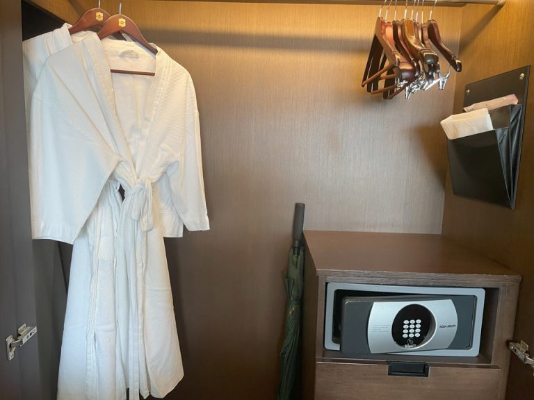 クローゼット中