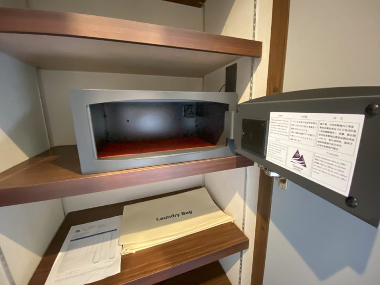 セーフティボックス(開けた状態)