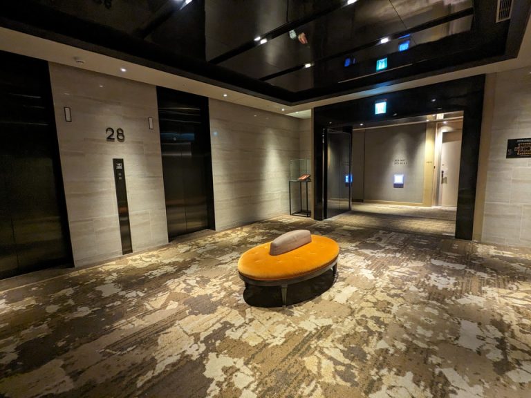 エレベーターホール客室階