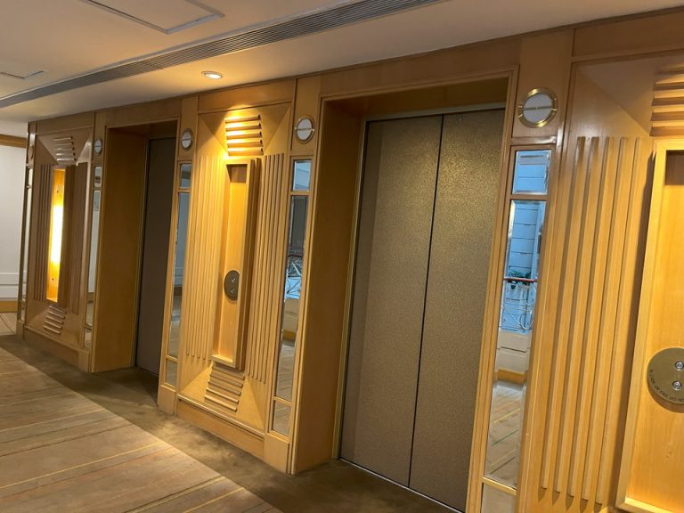 エレベーターホール客室階