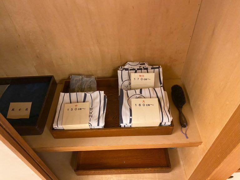 部屋 襖内 浴衣