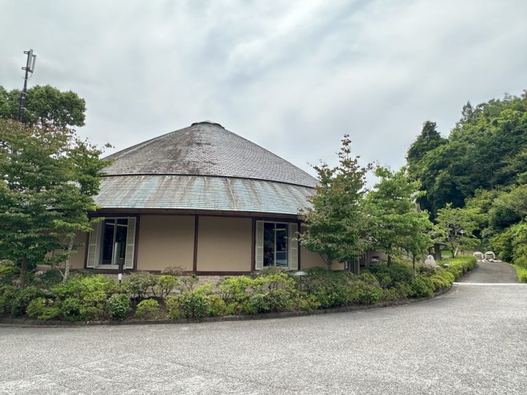 ラウンジショップ外観