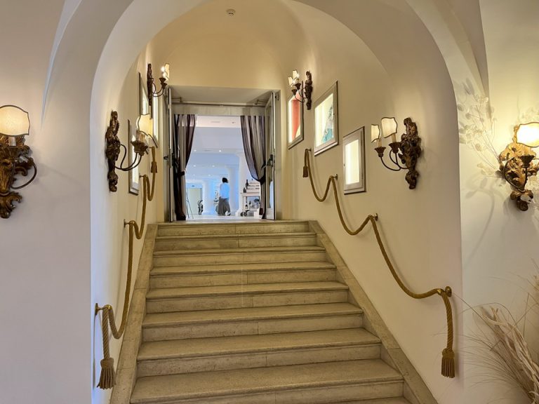 レストラン入り口(1)