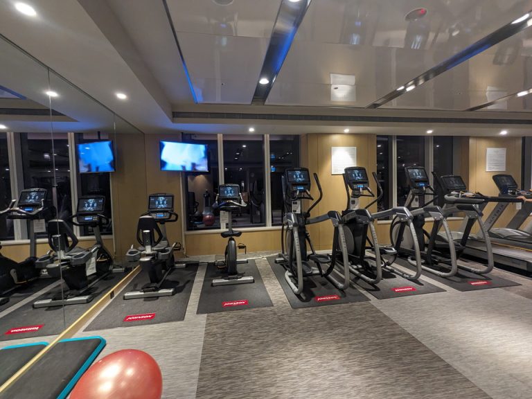 11階ジム(24時間開放)