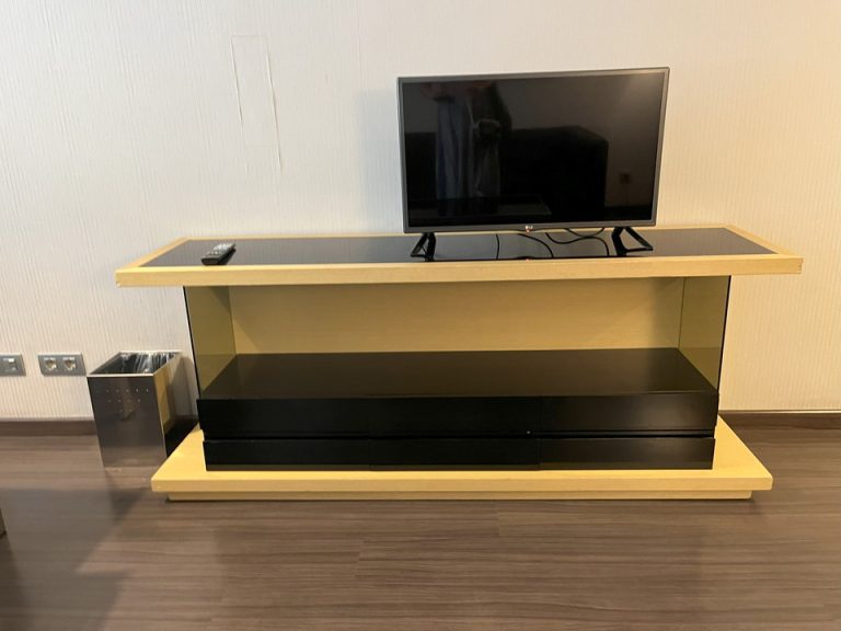 リビングルームテレビ