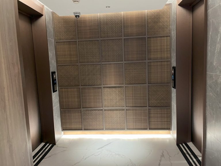 エレベーターホールフロント階