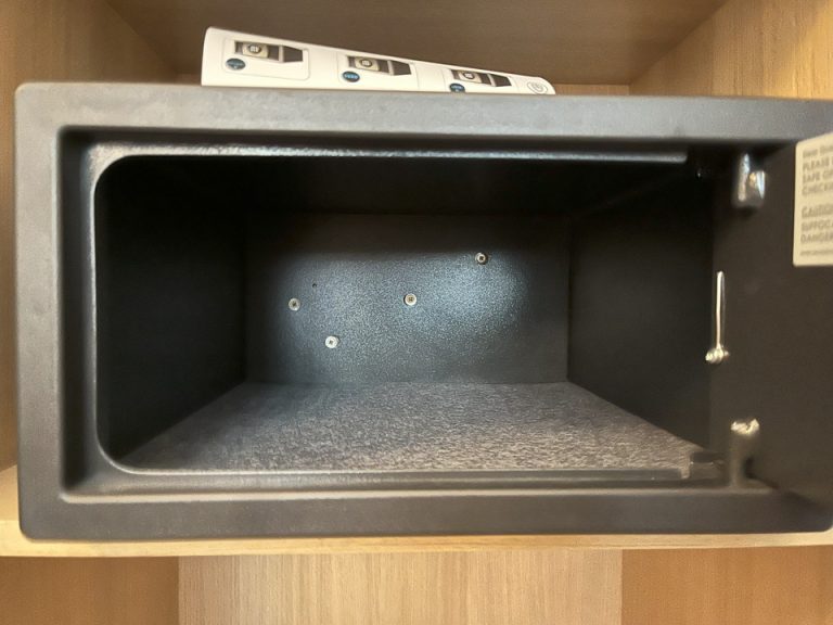 セーフティボックス開けた状態