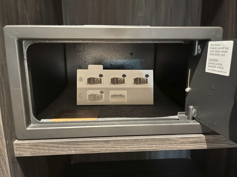 セーフティボックス開けた状態