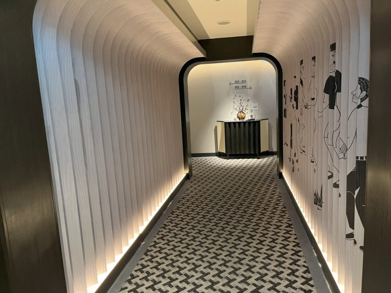 客室廊下 別角度から