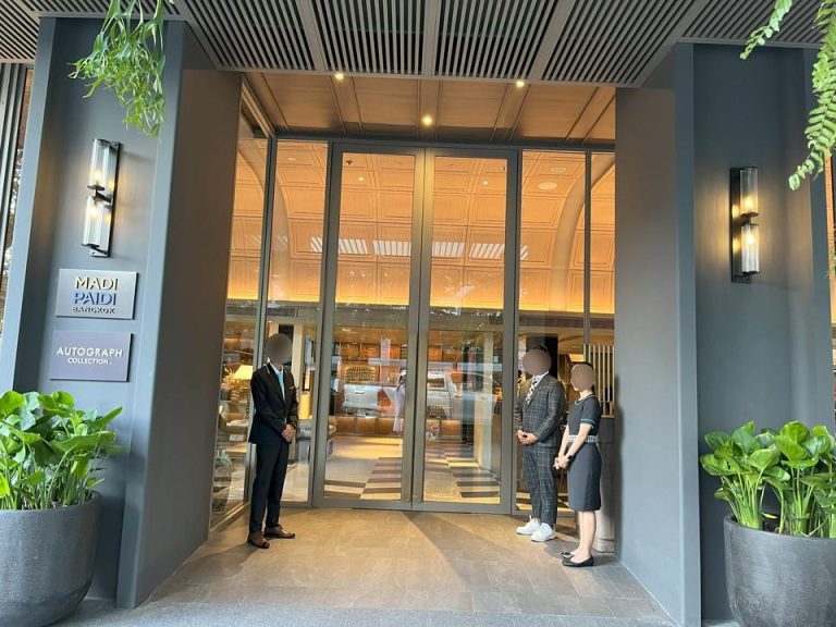 エントランス外観