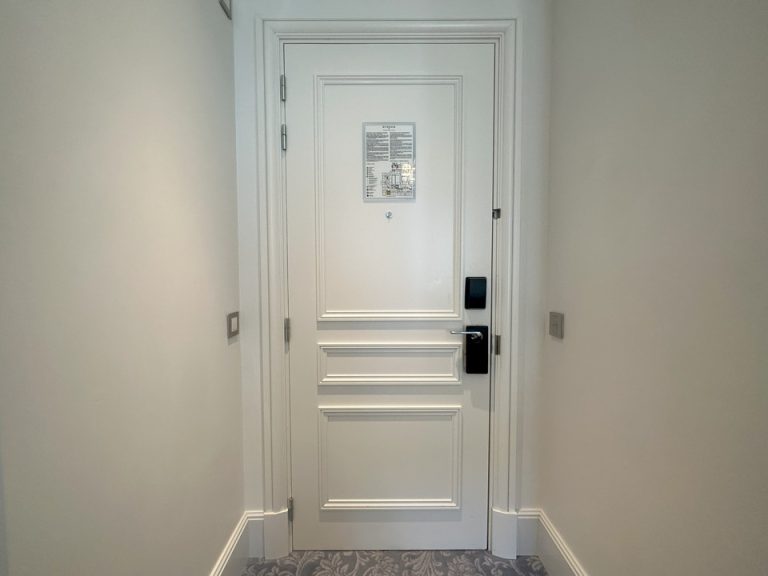 室内 ドア 内側