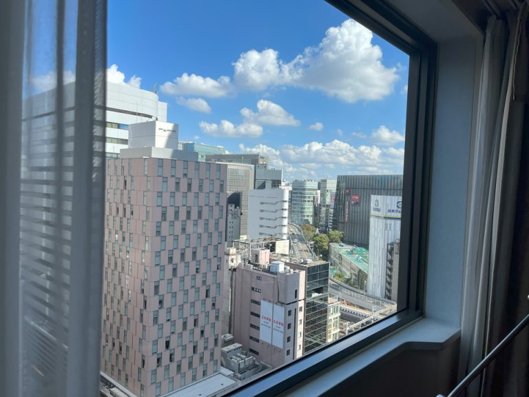 客室窓