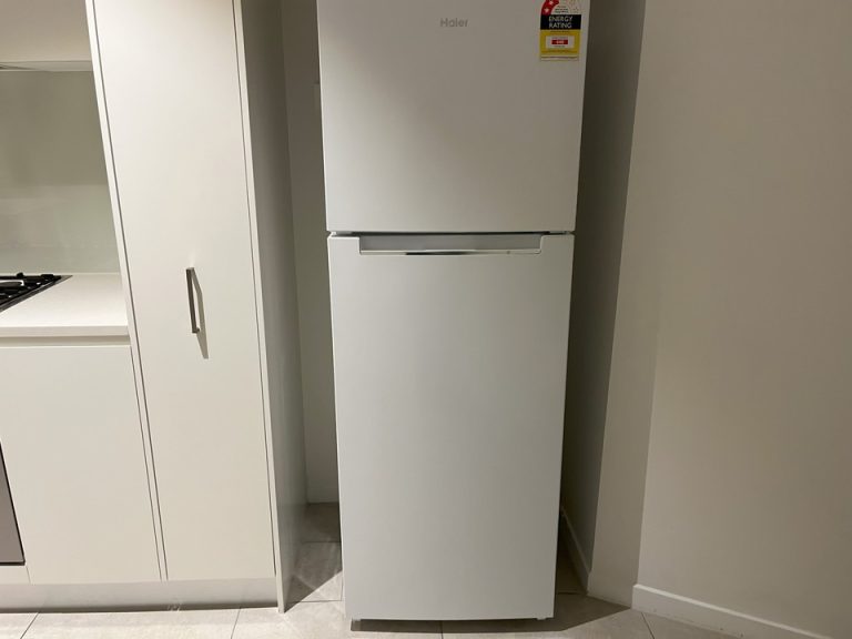 冷蔵庫(閉じた状態)