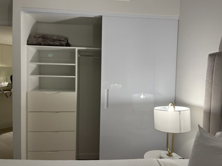 クローゼット(開けた状態)