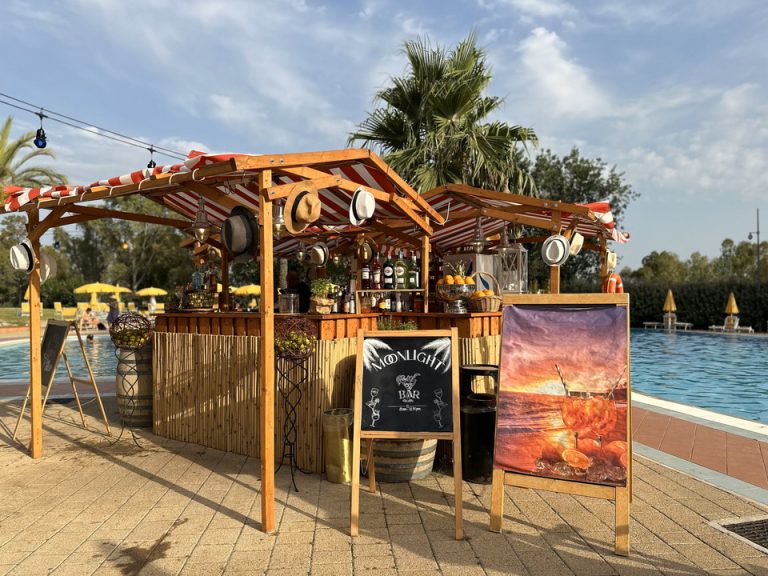 プールサイド(5)