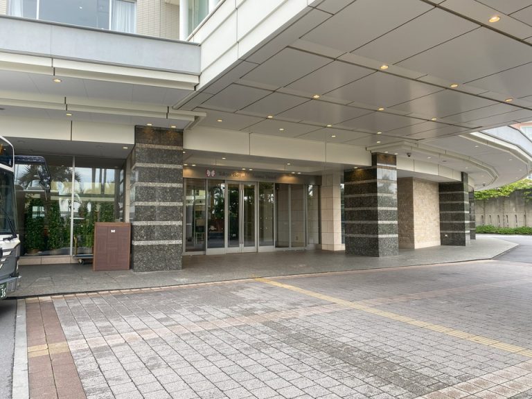 ホテルエントランス外観(1)